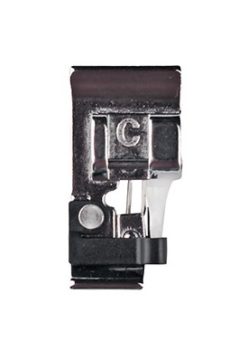 Лапка Janome оверлочная со щеточкой J822-801-001 — изображение 2